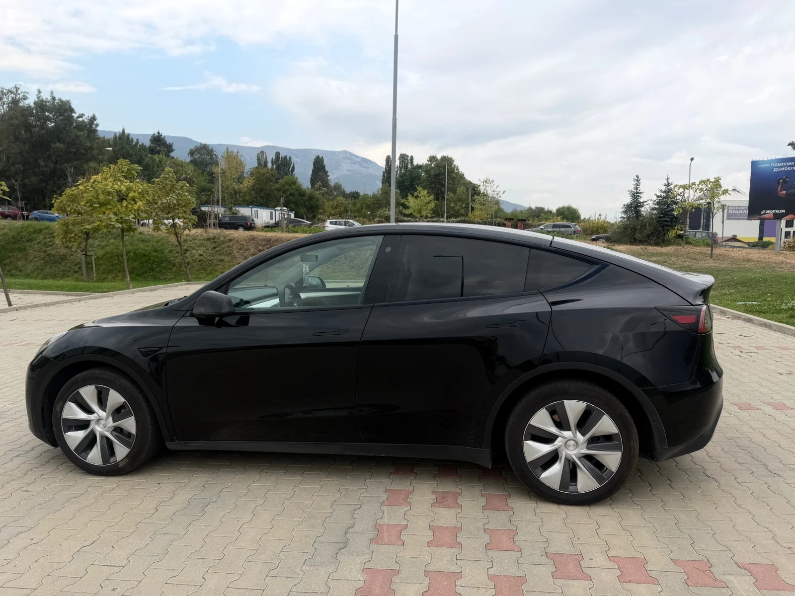 Tesla Model Y DMLR 2023 82kW , снимка 5 - Автомобили и джипове - 56160576