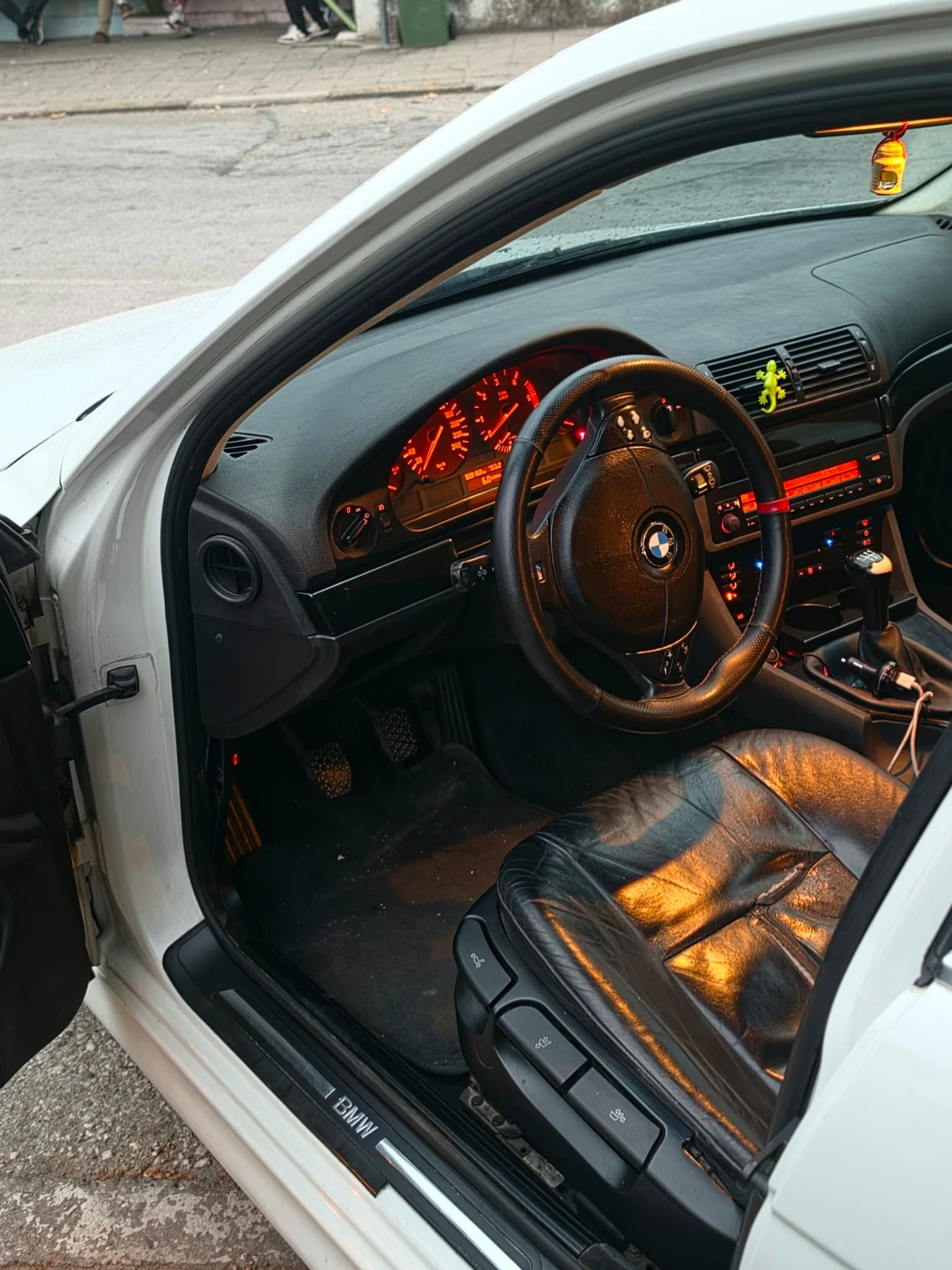 BMW 525, снимка 6 - Автомобили и джипове - 56242196