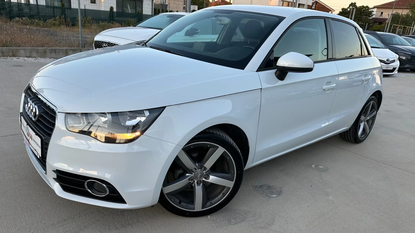 Audi A1 1.6TDI Sportback Отлично състояние!