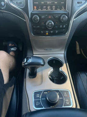 Jeep Grand cherokee Overland* Обдухване* Подгрев* Дистроник - 11600 € - 74024549 12