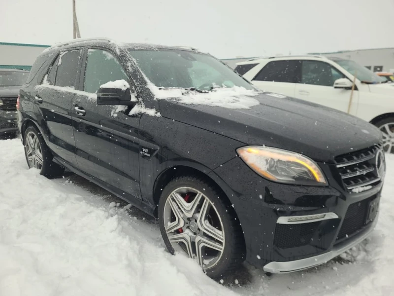 Mercedes-Benz ML 63 AMG * CARFAX * БЕЗ ПЪРВОНАЧАЛНА ВНОСКА, снимка 2 - Автомобили и джипове - 53091860