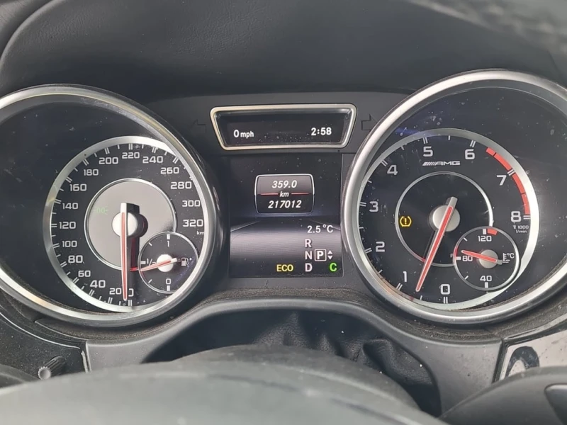 Mercedes-Benz ML 63 AMG * CARFAX * БЕЗ ПЪРВОНАЧАЛНА ВНОСКА, снимка 8 - Автомобили и джипове - 53091860