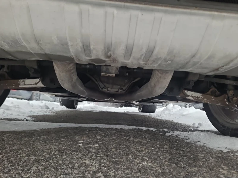 Mercedes-Benz ML 63 AMG * CARFAX * БЕЗ ПЪРВОНАЧАЛНА ВНОСКА, снимка 15 - Автомобили и джипове - 53091860