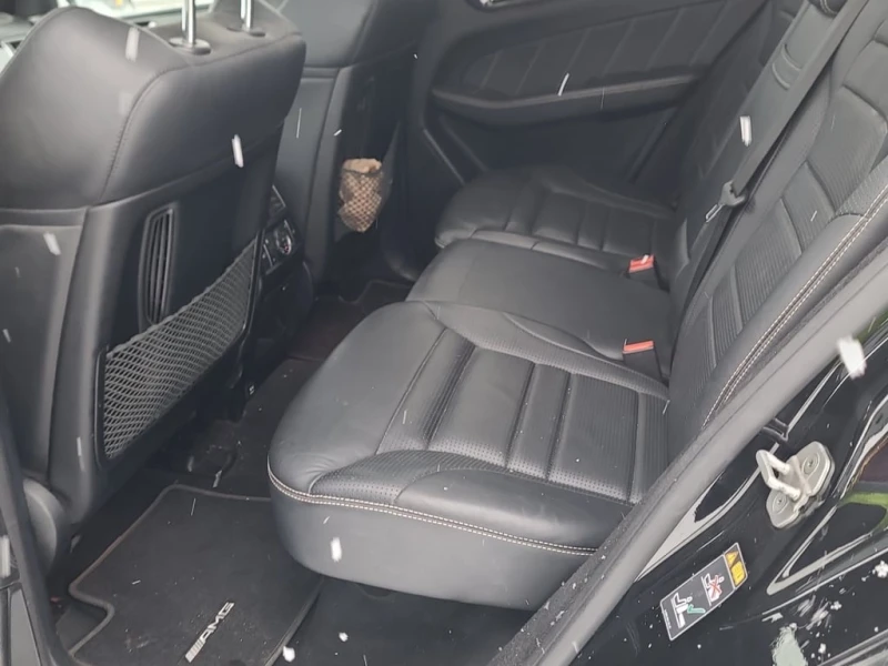 Mercedes-Benz ML 63 AMG * CARFAX * БЕЗ ПЪРВОНАЧАЛНА ВНОСКА, снимка 12 - Автомобили и джипове - 53091860