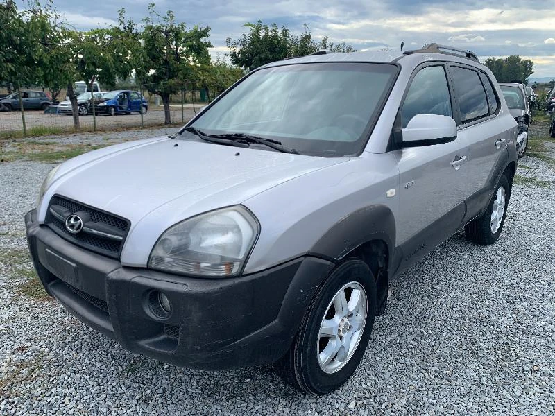 Hyundai Tucson 2.0  3 БРОЯ, снимка 6 - Автомобили и джипове - 38359935