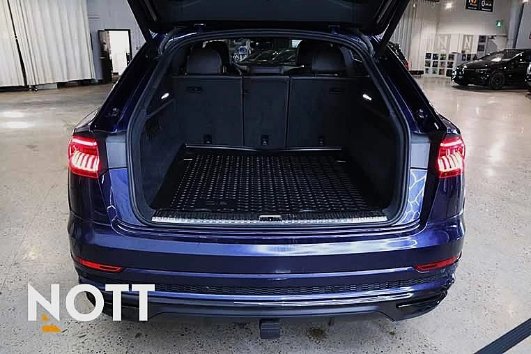 Audi Q8 TECHNIK, снимка 17 - Автомобили и джипове - 53613177