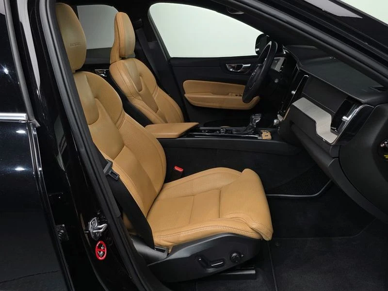 Volvo XC60 T6 Inscription| 320к.с., снимка 11 - Автомобили и джипове - 56210169
