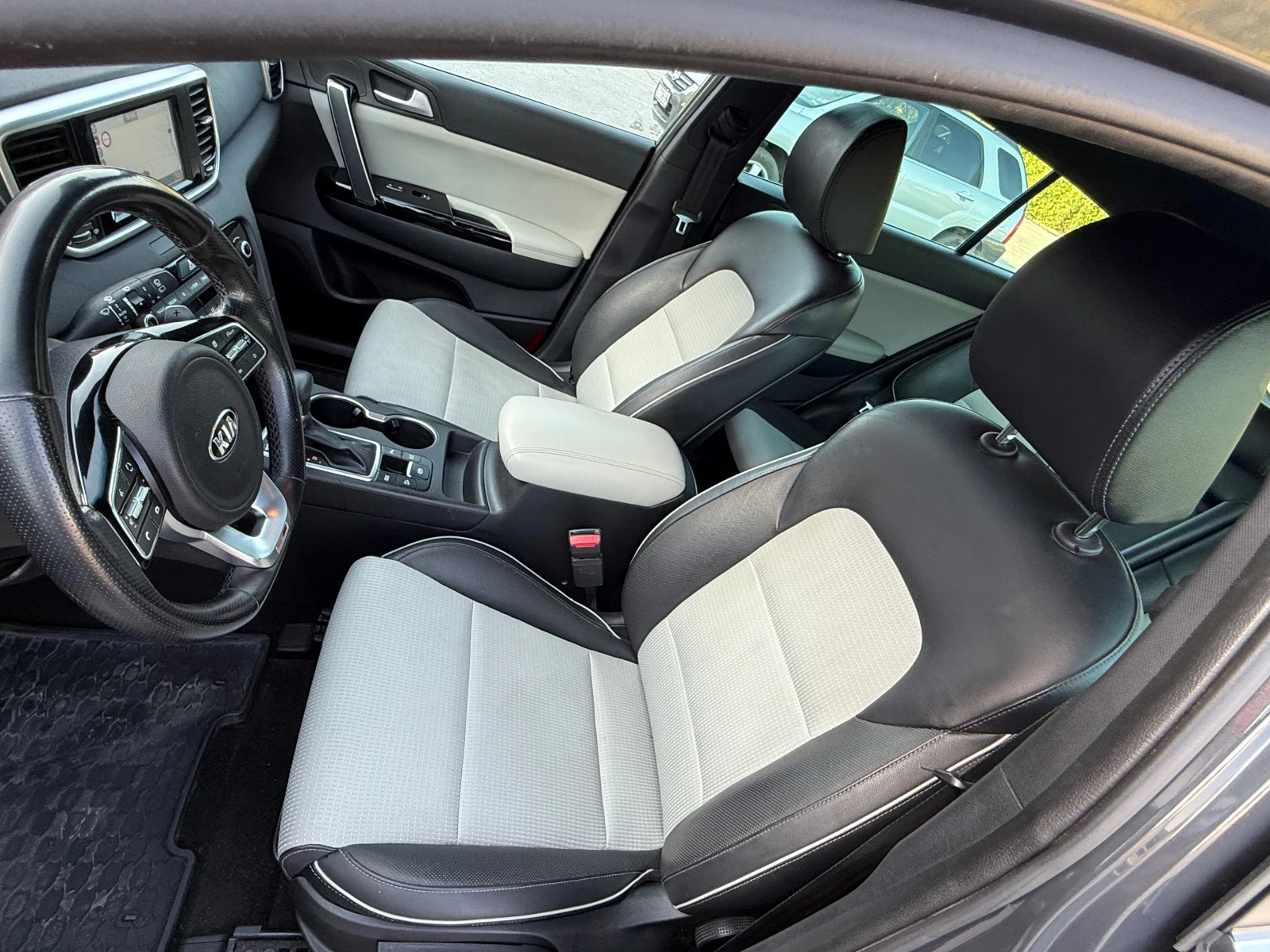 Kia Sportage 1.6d GT-line FULL - изображение 10