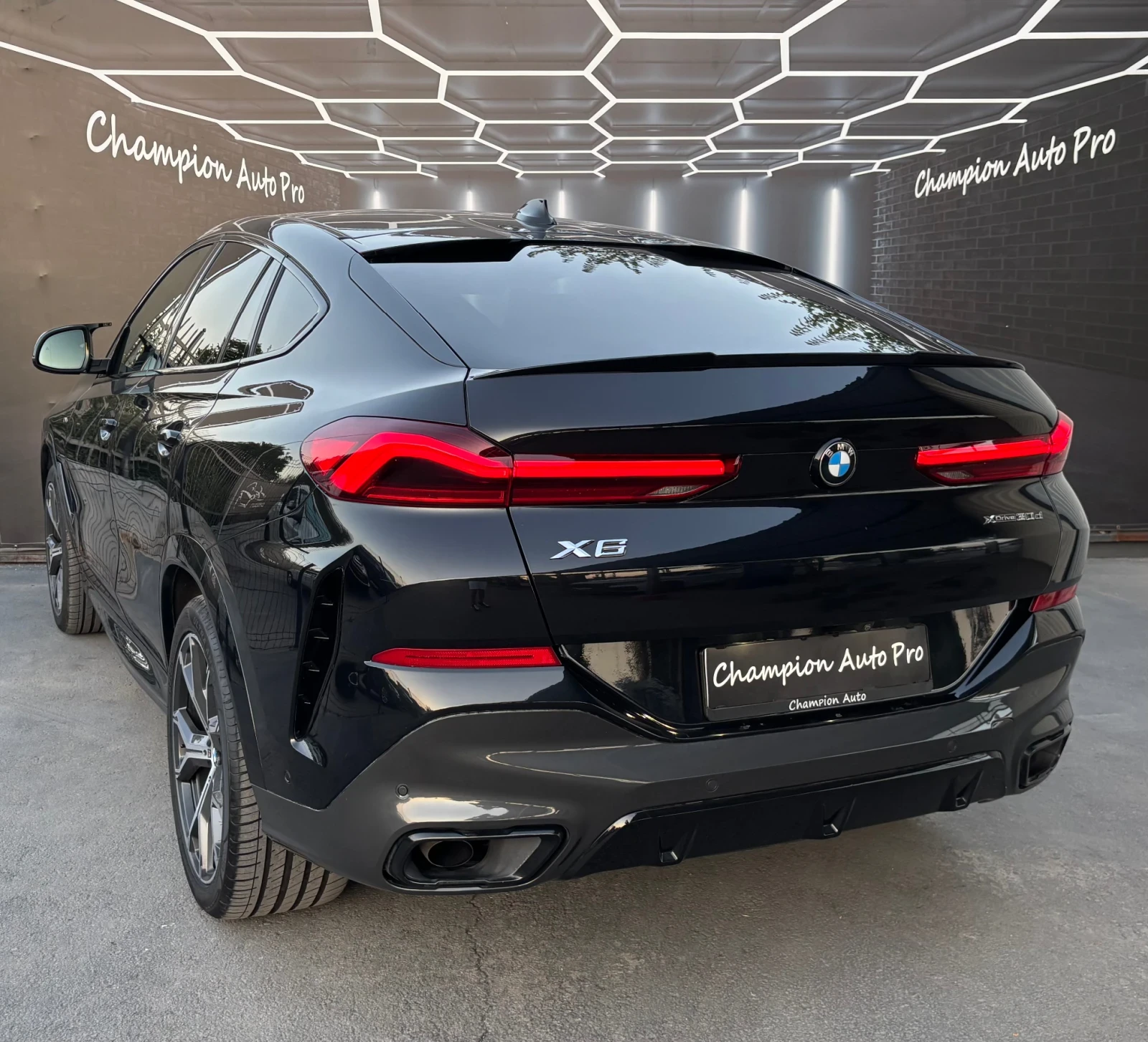 BMW X6 M-Packet Swarovski-FULL - изображение 4