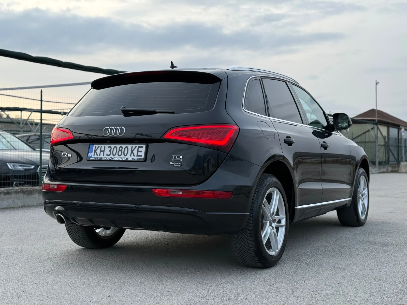Audi Q5 2.0-TDI-quattro-TOP-NEW-ОБСЛУЖЕНА-ПЛАТЕНО КАСКО , снимка 6 - Автомобили и джипове - 53935464
