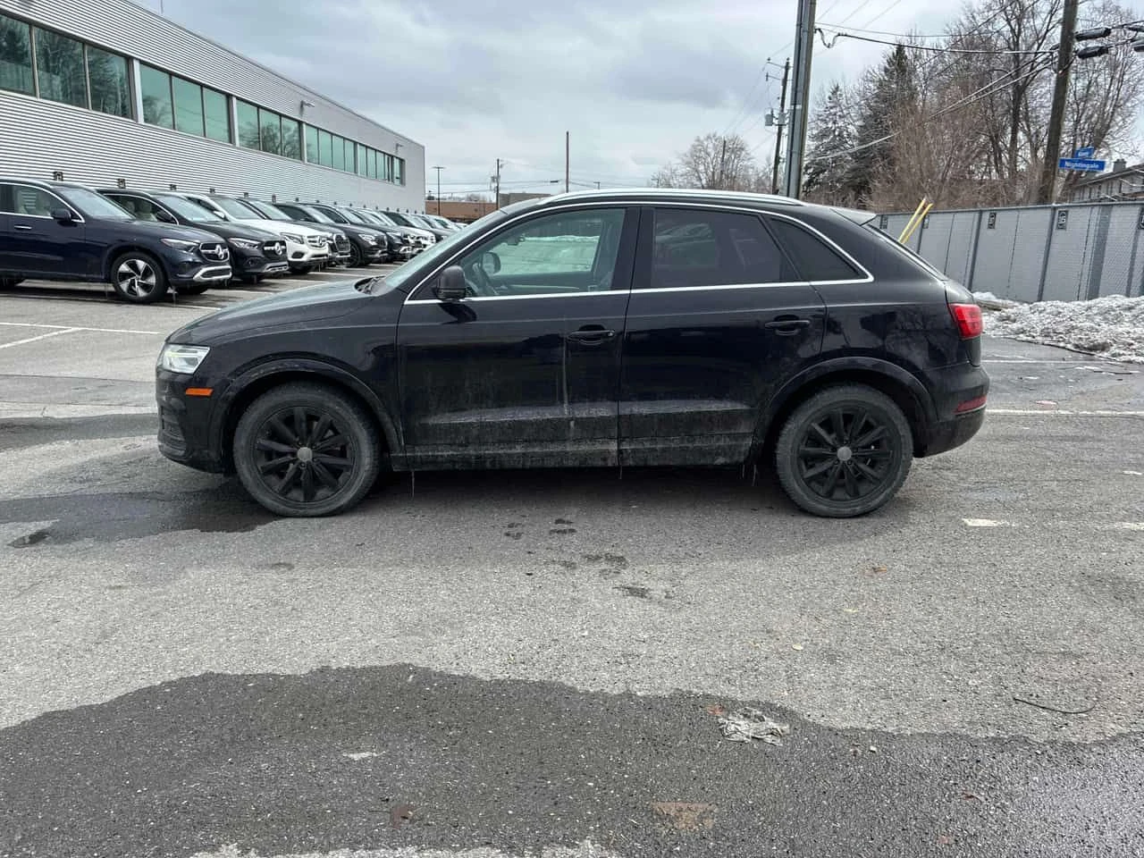 Audi Q3 * Progressiv * CARFAX * 2 КЛЮЧА * ПАНО * KEYLESS, снимка 2 - Автомобили и джипове - 54141362