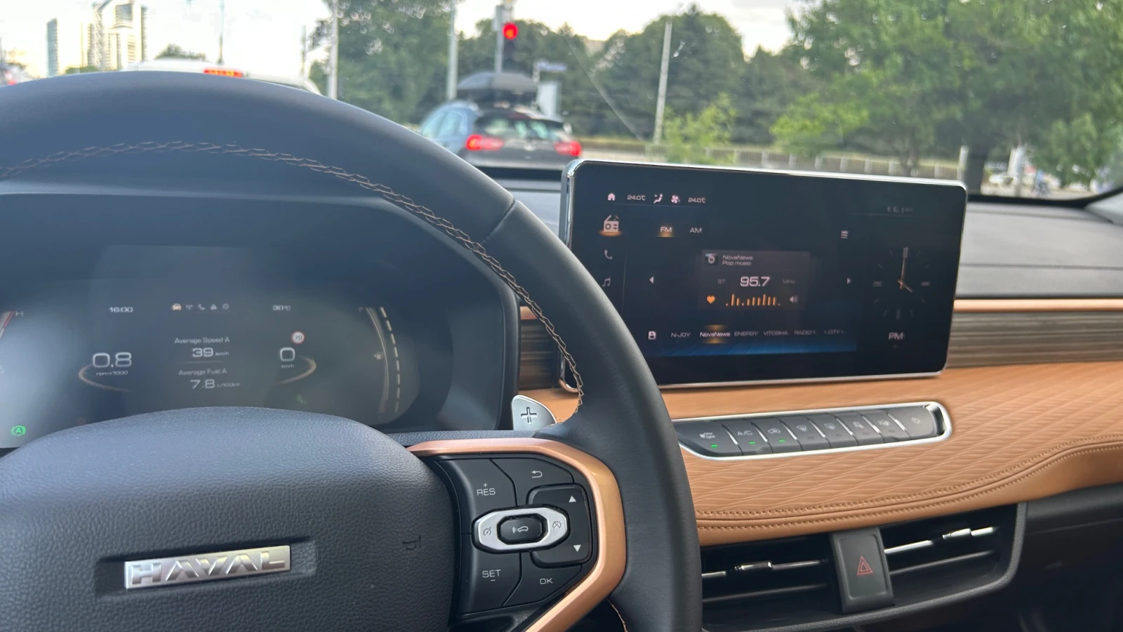 Haval Jolion, снимка 4 - Автомобили и джипове - 54287750