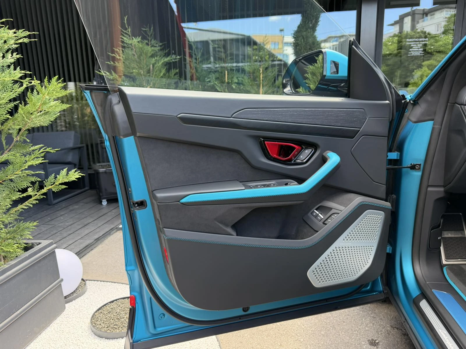 Lamborghini Urus SE/CERAMIC/BLUE URANUS MATT, снимка 11 - Автомобили и джипове - 54710028