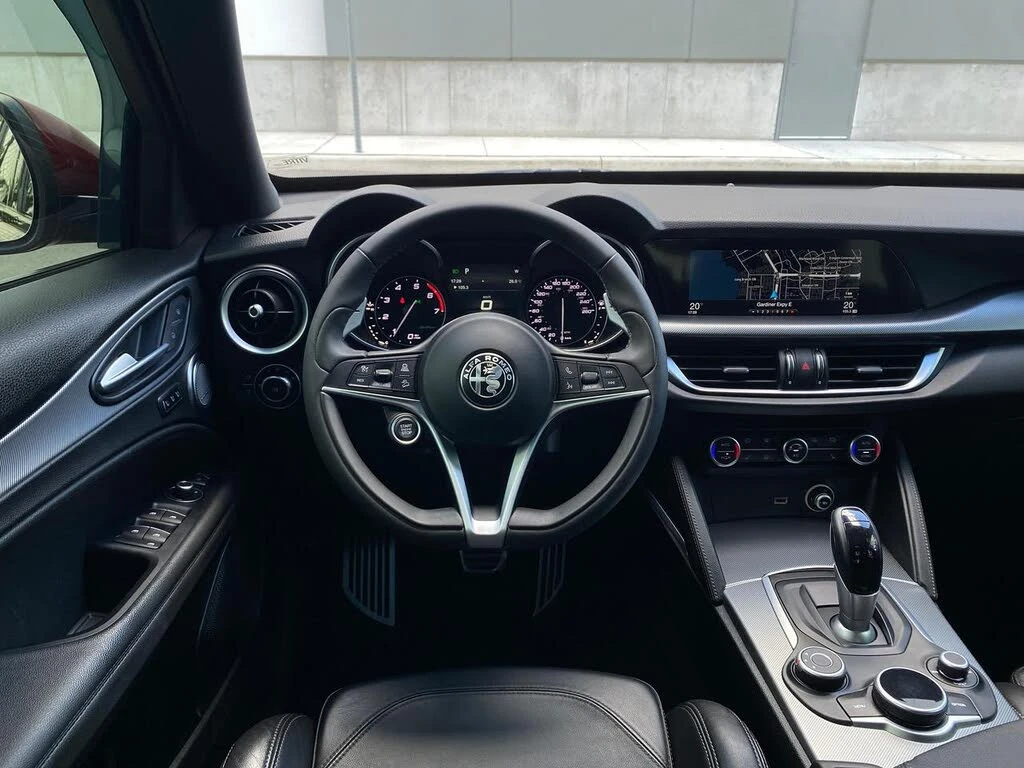 Alfa Romeo Stelvio Ti Sport AWD !SPECIAL! PANO/CAM/CARBON, снимка 6 - Автомобили и джипове - 55011917