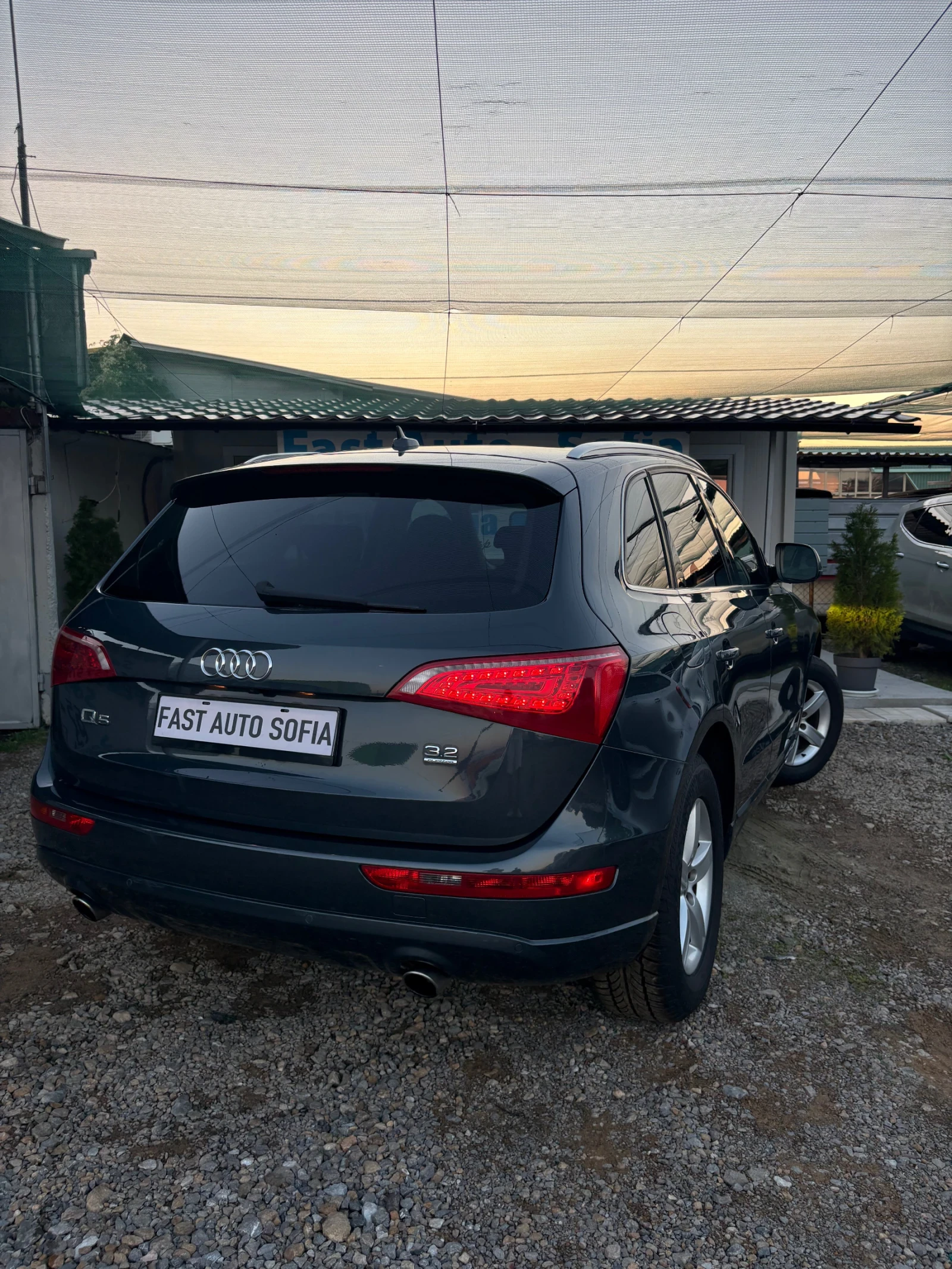 Audi Q5 3.2 Quattro* Camera* Panorama, снимка 4 - Автомобили и джипове - 55120102