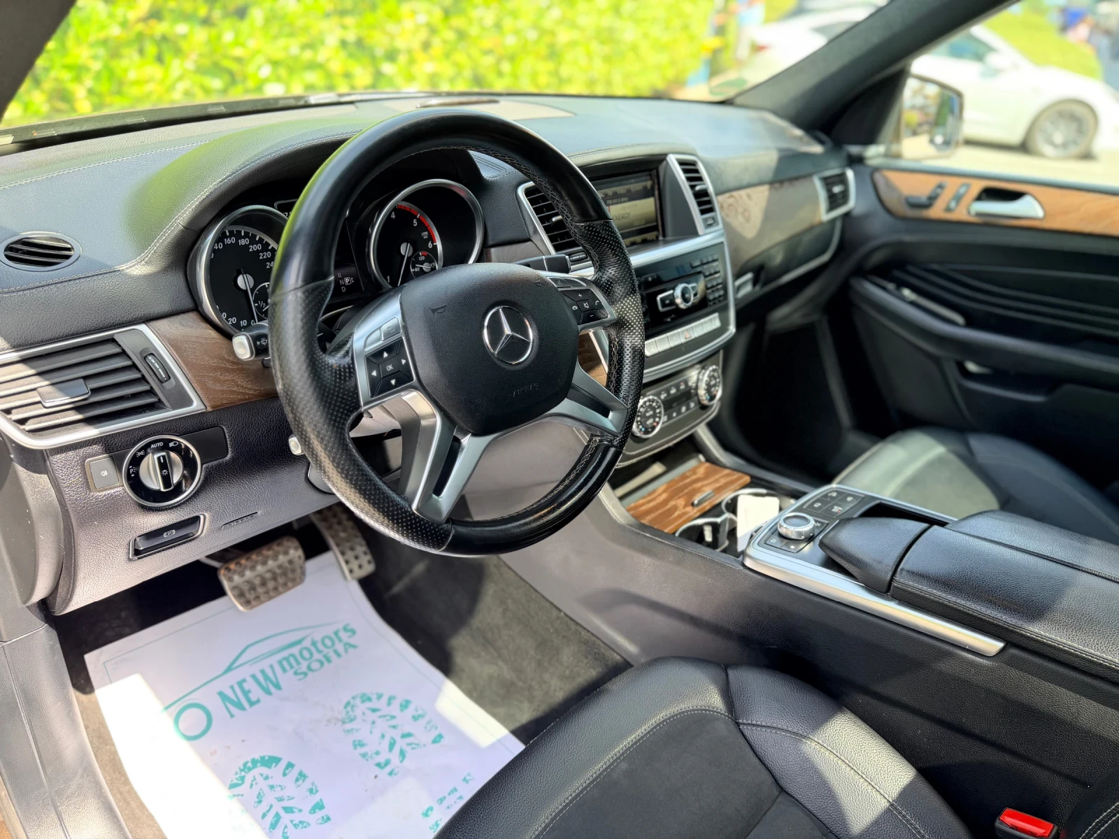 Mercedes-Benz ML 350 CDI- сервизна история-лизинг през Уникредит , снимка 8 - Автомобили и джипове - 55938386