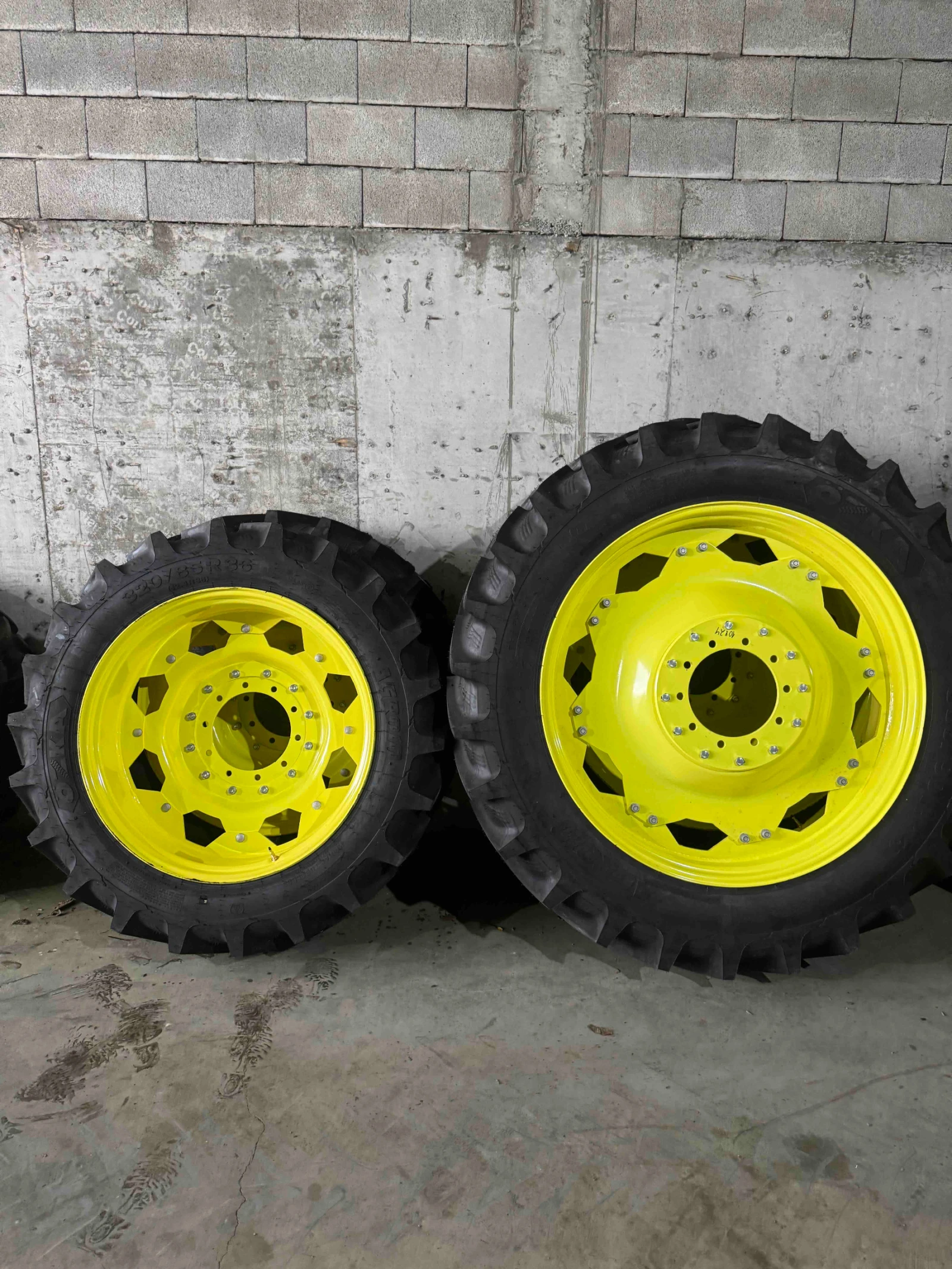 ������� John Deere �������� 4 ��. ����� ���� � ������ �� ������ ����� | Mobile.bg � ����������� 1