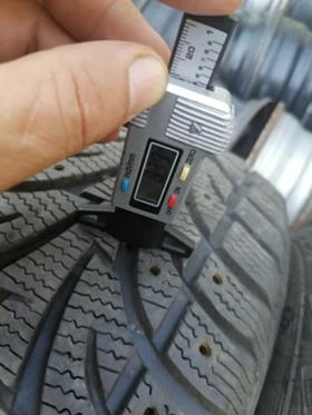 Гуми Зимни 245/70R16, снимка 6