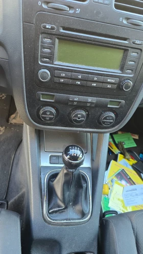 VW Golf 1.6 115 к.с Газ 6 скорости , снимка 7