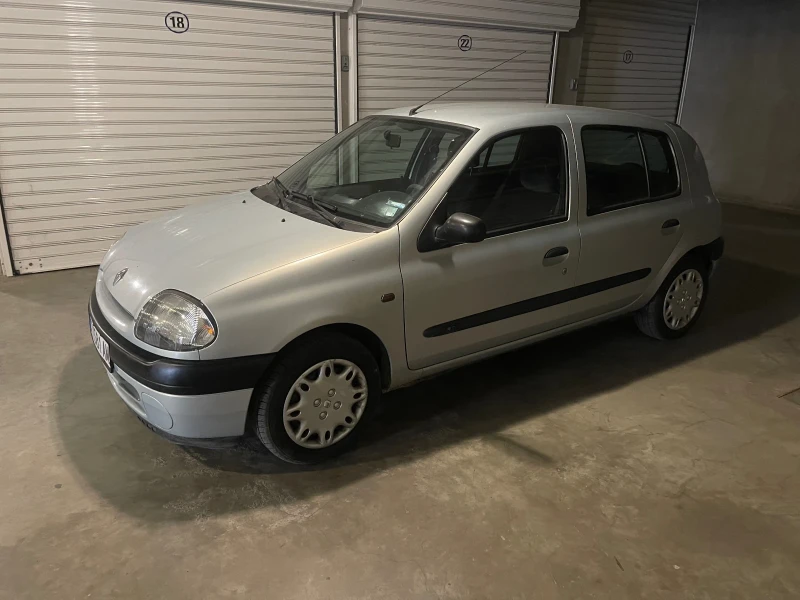 Renault Clio, снимка 2 - Автомобили и джипове - 47546870