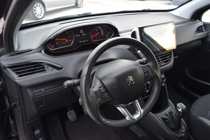 Peugeot 208 1.4 hdi* навигация* камера, снимка 14 - Автомобили и джипове - 48162763