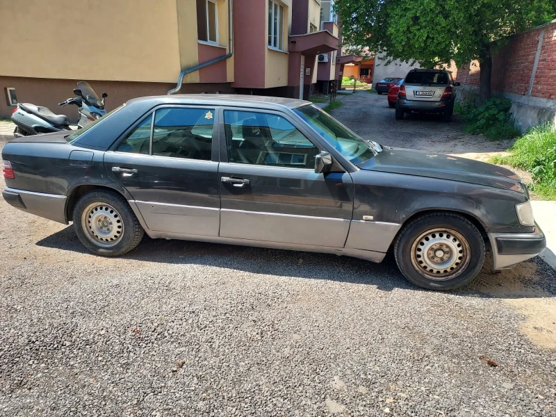 Mercedes-Benz 124, снимка 4 - Автомобили и джипове - 50010634