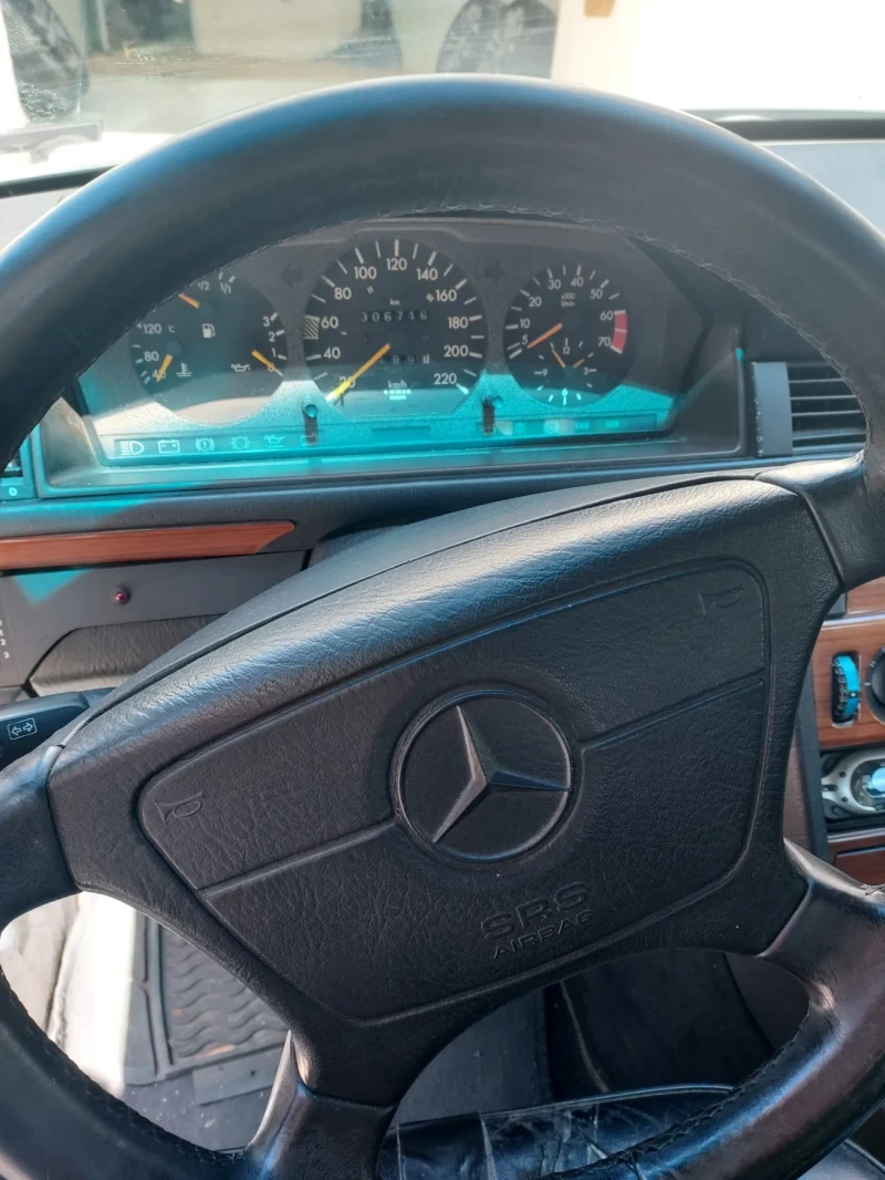 Mercedes-Benz 124, снимка 7 - Автомобили и джипове - 50010634