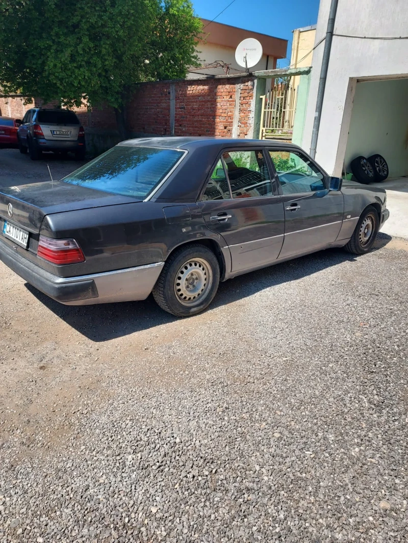 Mercedes-Benz 124, снимка 3 - Автомобили и джипове - 50010634