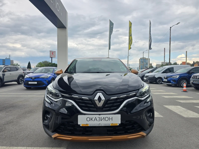 Renault Captur 1.6i Plug-In Hybrid, снимка 2 - Автомобили и джипове - 50480693