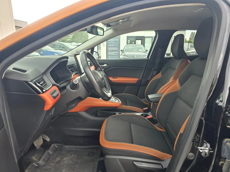 Renault Captur 1.6i Plug-In Hybrid, снимка 6 - Автомобили и джипове - 50480693