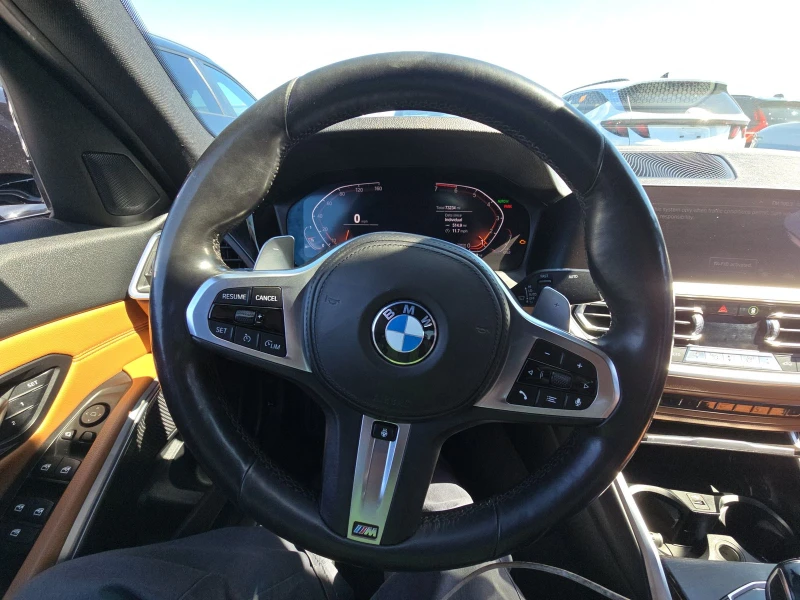 BMW 330 M-pkg* Xdrive* Blind Spot* AMBIENT LIGHTIN* Подгре, снимка 7 - Автомобили и джипове - 52317674