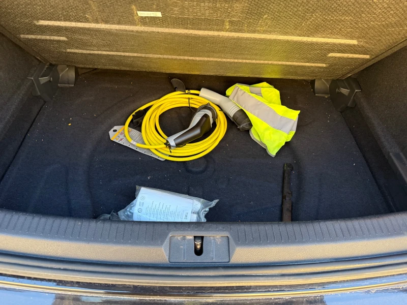 VW Golf, снимка 6 - Автомобили и джипове - 52548703