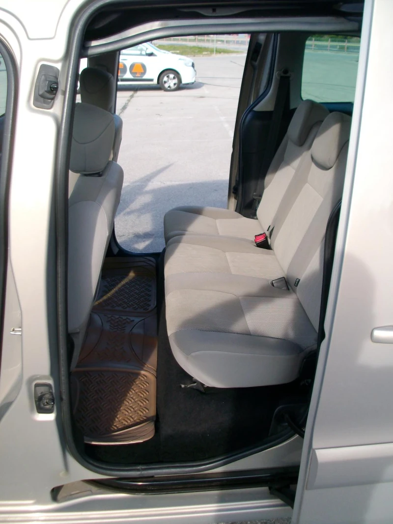 Peugeot Partner 1.6 HDI , снимка 14 - Автомобили и джипове - 52548527