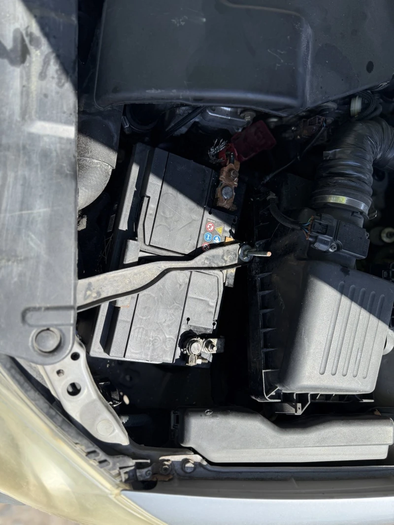 Toyota Corolla D4D 90 К.С., снимка 8 - Автомобили и джипове - 52662799