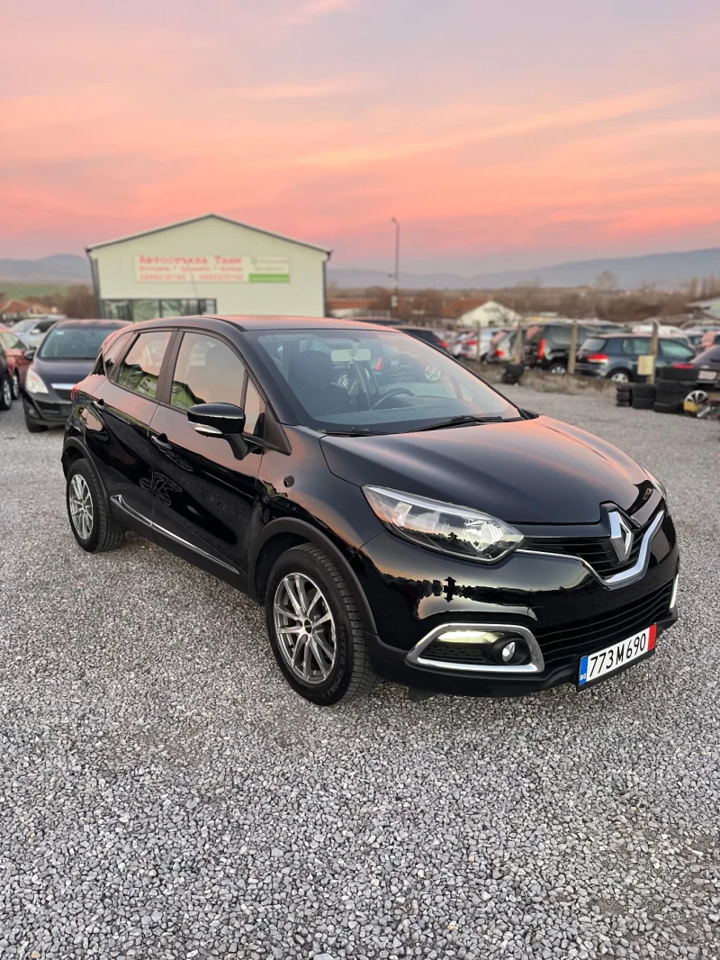 Renault Captur Renault Captur 1.5dci 90hp Keyless Navi LED, снимка 2 - Автомобили и джипове - 52729075