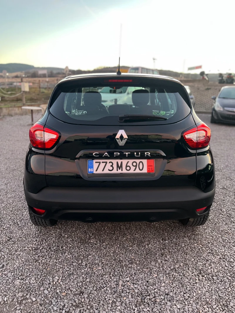 Renault Captur Renault Captur 1.5dci 90hp Keyless Navi LED, снимка 5 - Автомобили и джипове - 52729075