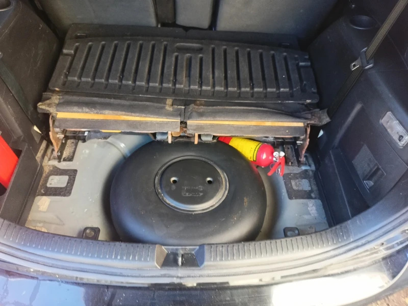 Mazda 5, снимка 8 - Автомобили и джипове - 52797438