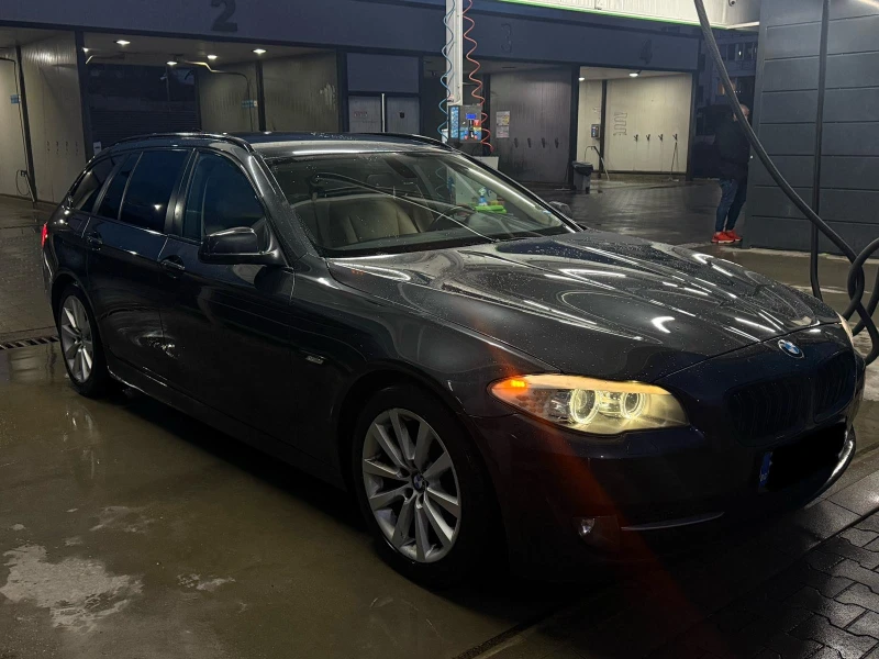 BMW 520 ГОЛЯМА НАВИГАЦИЯ* ПЕРА* КОЖА* BIXENON* ПАРКТРОНИК, снимка 2 - Автомобили и джипове - 53457134