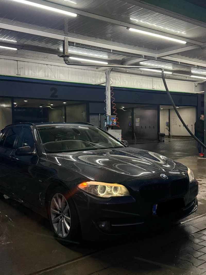 BMW 520 ГОЛЯМА НАВИГАЦИЯ* ПЕРА* КОЖА* BIXENON* ПАРКТРОНИК, снимка 3 - Автомобили и джипове - 53457134