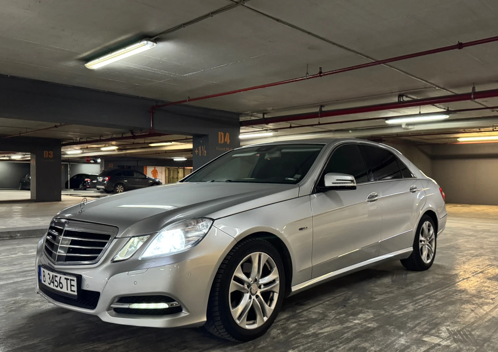Mercedes-Benz E 350 Avantgarde/ 4 Matic/ BlueEfficiency/ Distronic, снимка 1