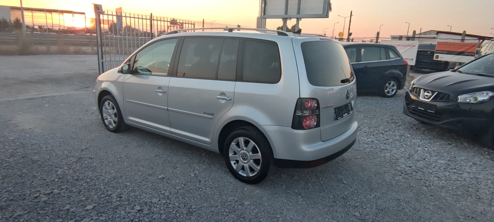 VW Touran 1.9TDI 105 к. с.  - изображение 6