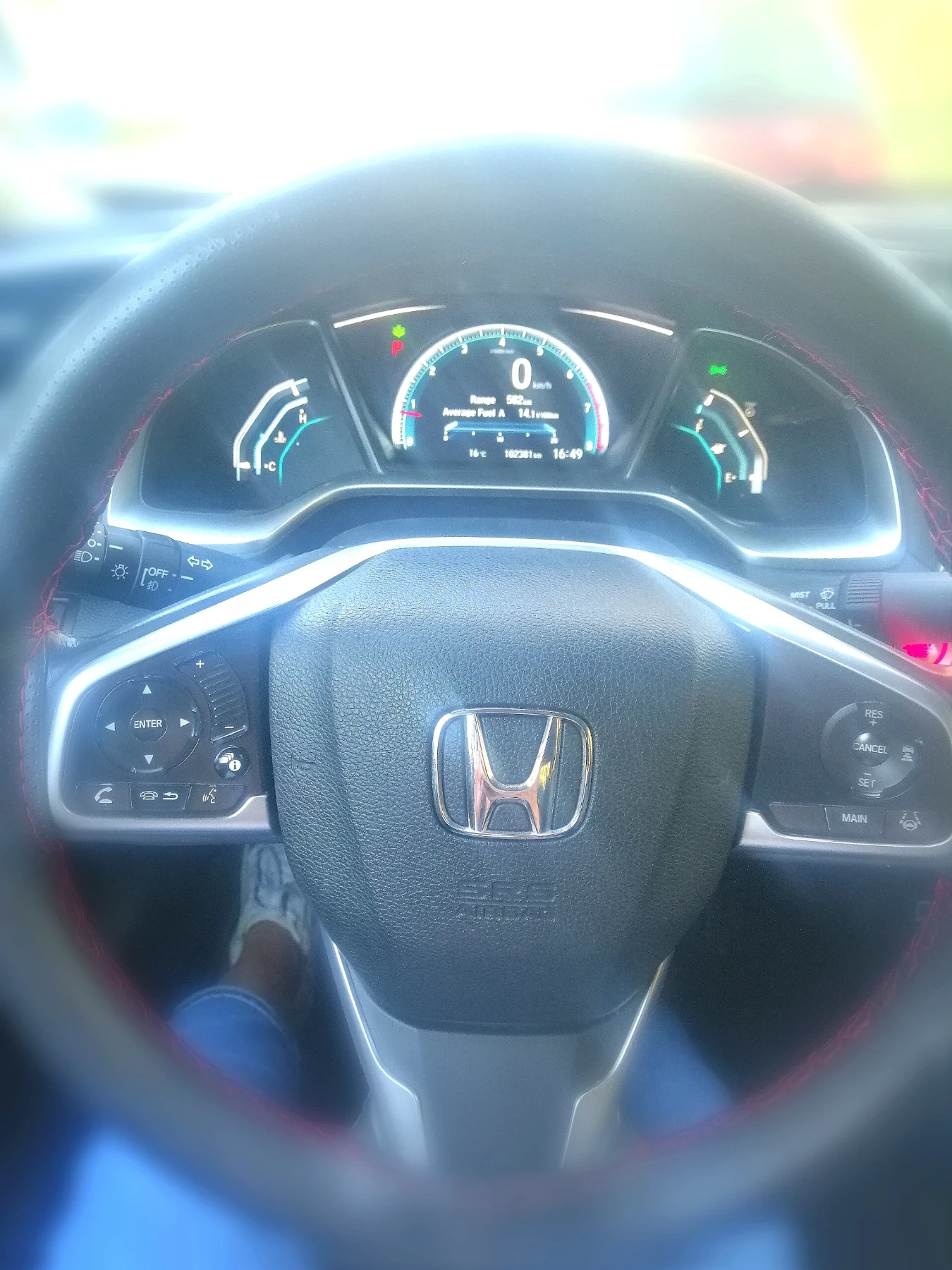 Honda Civic 1.5 VTEC (182 kc) Turbo - изображение 6