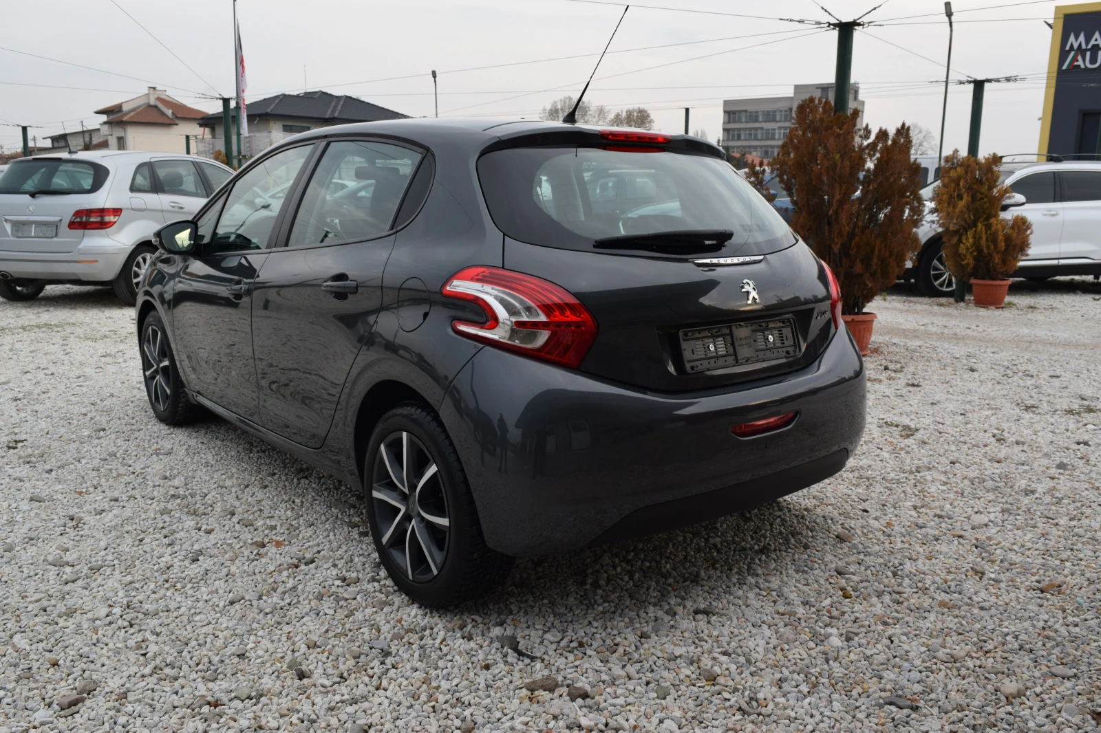 Peugeot 208 1.4 hdi* навигация* камера - изображение 5