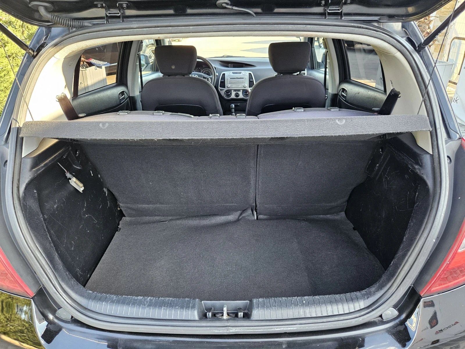 Hyundai I20 1.2i-78kc= ФАБРИЧНА ГАЗ= КЛИМАТИК - изображение 10