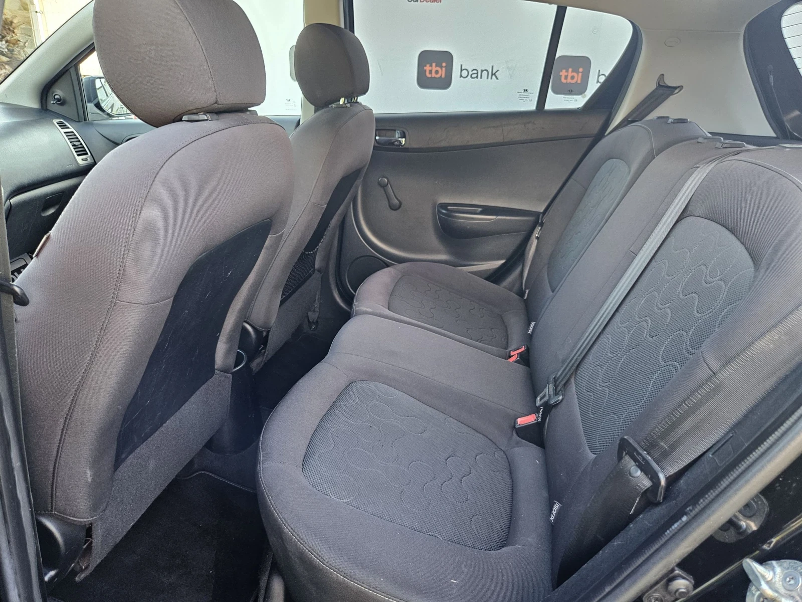 Hyundai I20 1.2i-78kc= ФАБРИЧНА ГАЗ= КЛИМАТИК - изображение 9