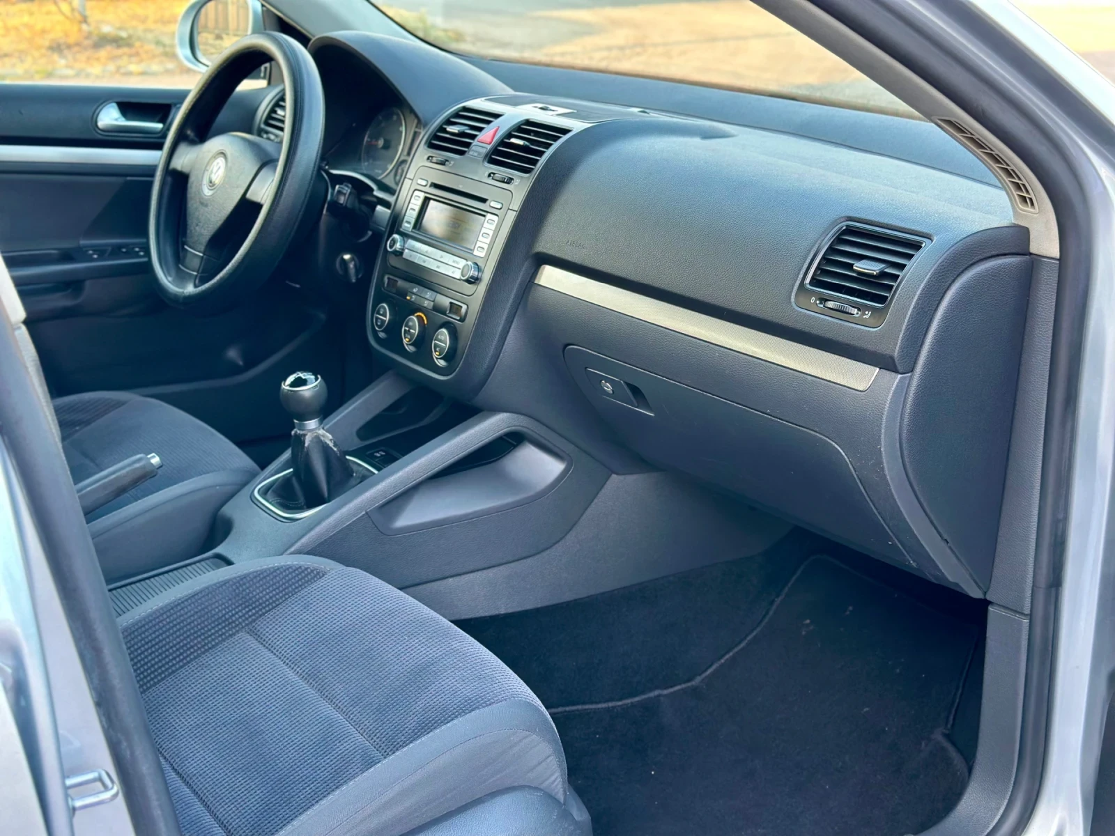 VW Golf 1.9TDI* Климатроник*  - изображение 10