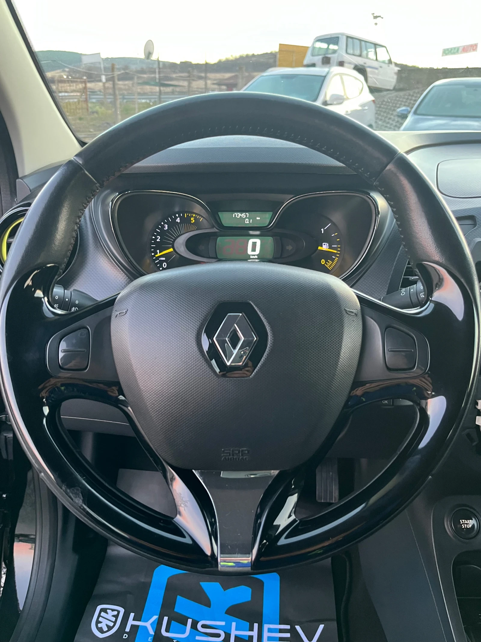 Renault Captur Renault Captur 1.5dci 90hp Keyless Navi LED | Mobile.bg   10