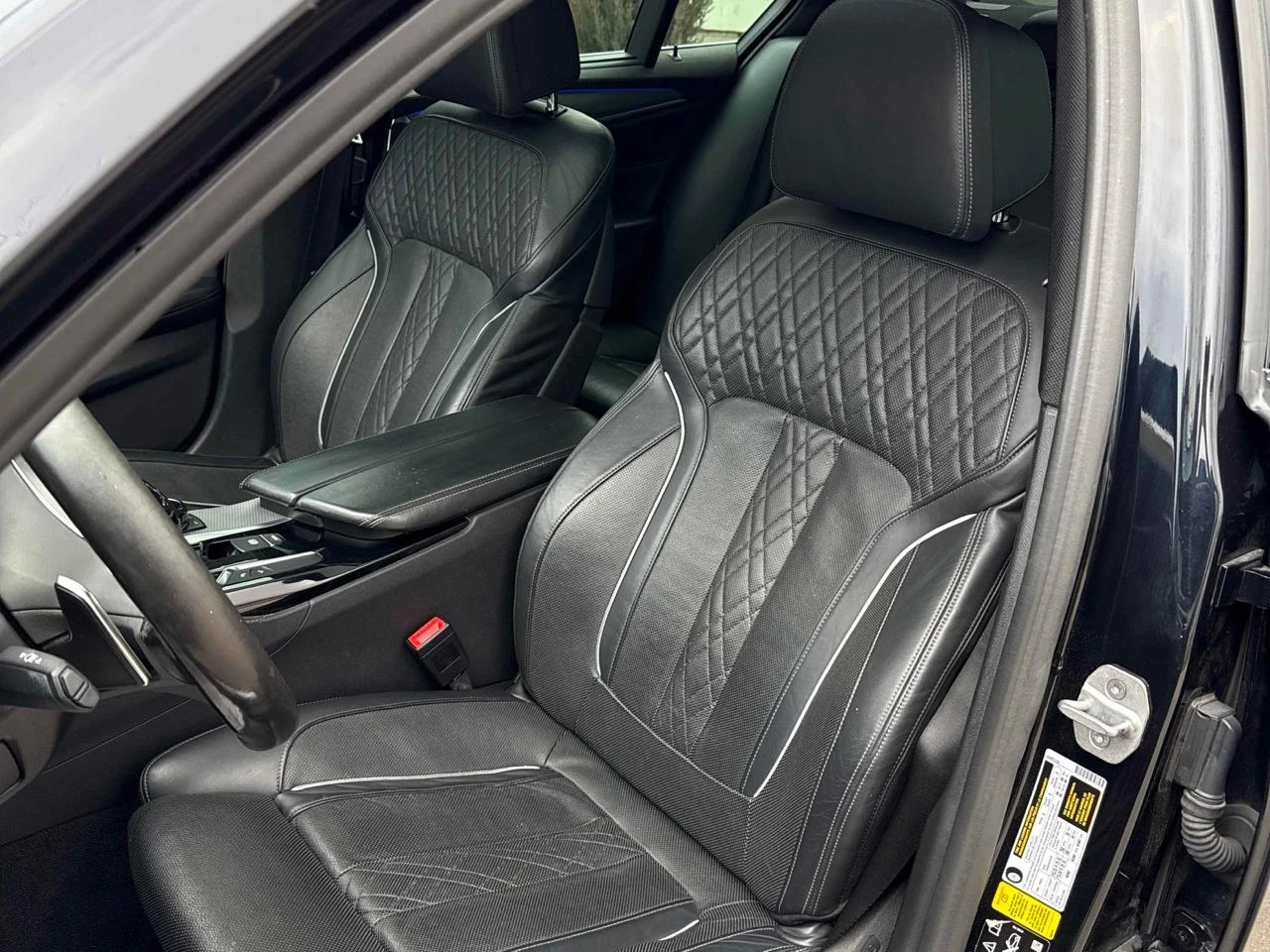 BMW 530 Mpack* Обдух* 360* масаж* H&K* Подгрев, снимка 16 - Автомобили и джипове - 53858570