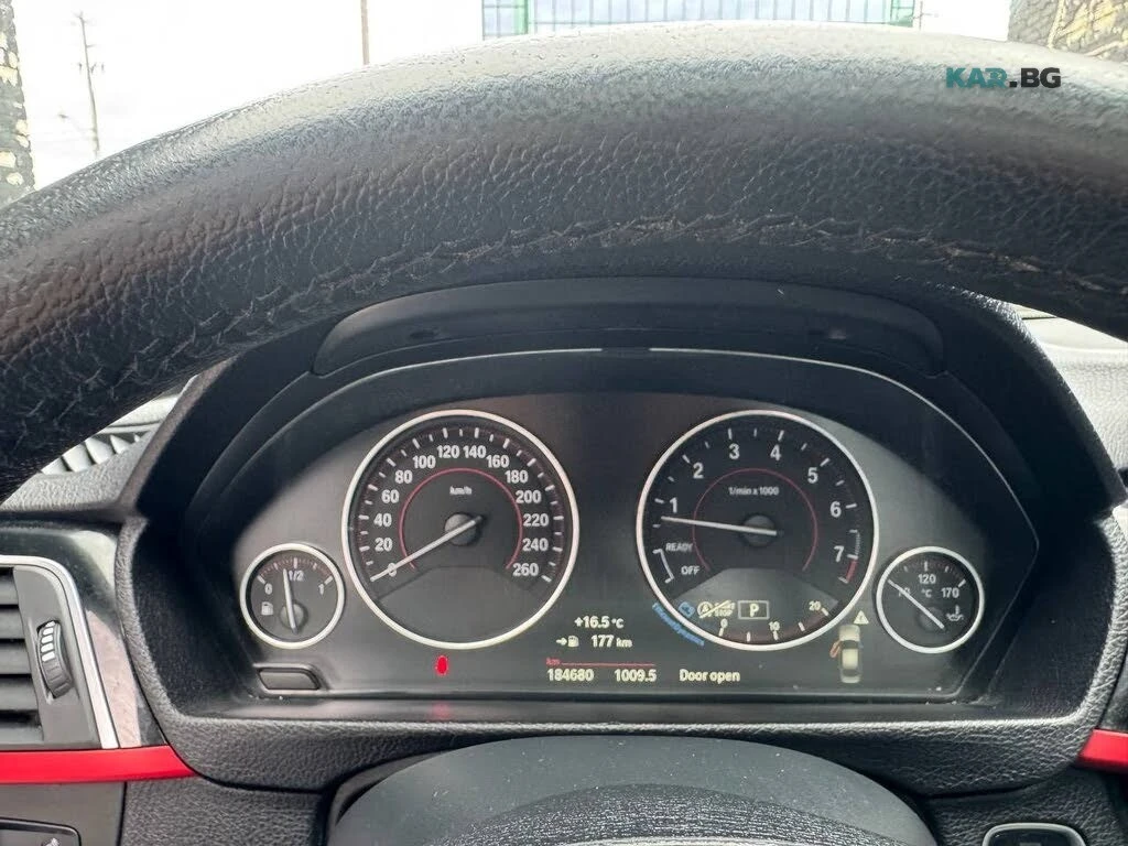BMW 330 xDrive* АвтоКредит* (ЦЕНА ДО БГ), снимка 13 - Автомобили и джипове - 54630340