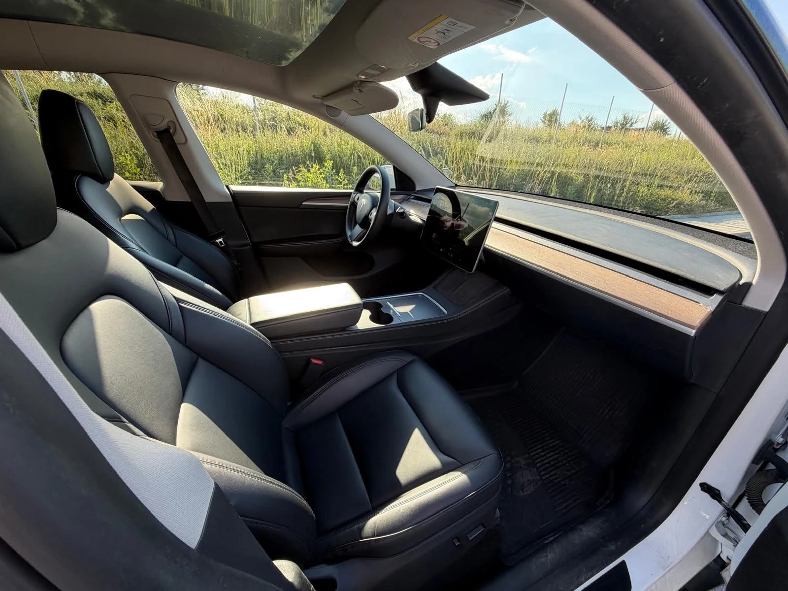 Tesla Model Y LONG RANGE , снимка 13 - Автомобили и джипове - 54990744